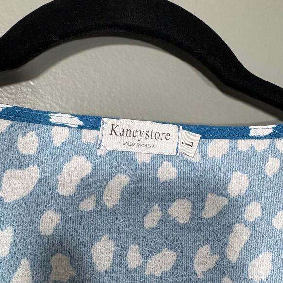 Kancystore Womens Blue Abstract Polka Dot Tie Front Top - Size Large - Boho Chic - Picture 5 of 7